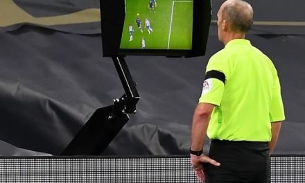 Peran Teknologi VAR Dalam Mengubah Dunia Sepak Bola