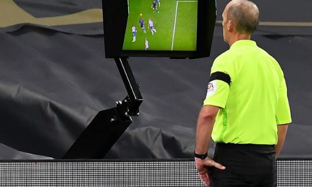 Peran Teknologi VAR Dalam Mengubah Dunia Sepak Bola
