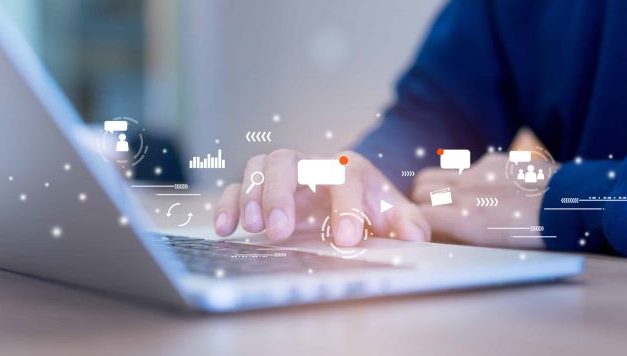 Teknologi Modern Membentuk Kebiasaan Baru Di Era Digital
